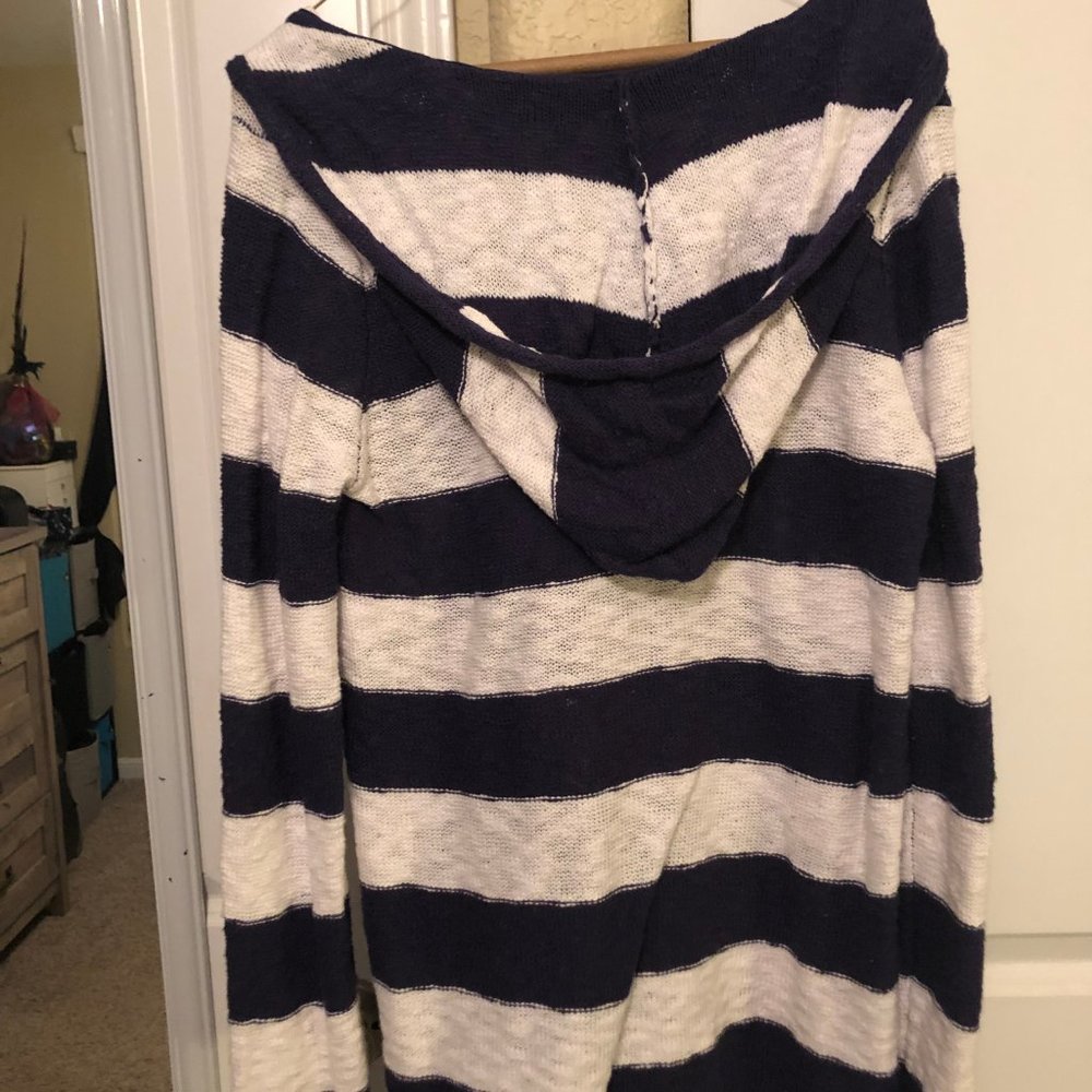 hooded pullover - Picture 2 of 2